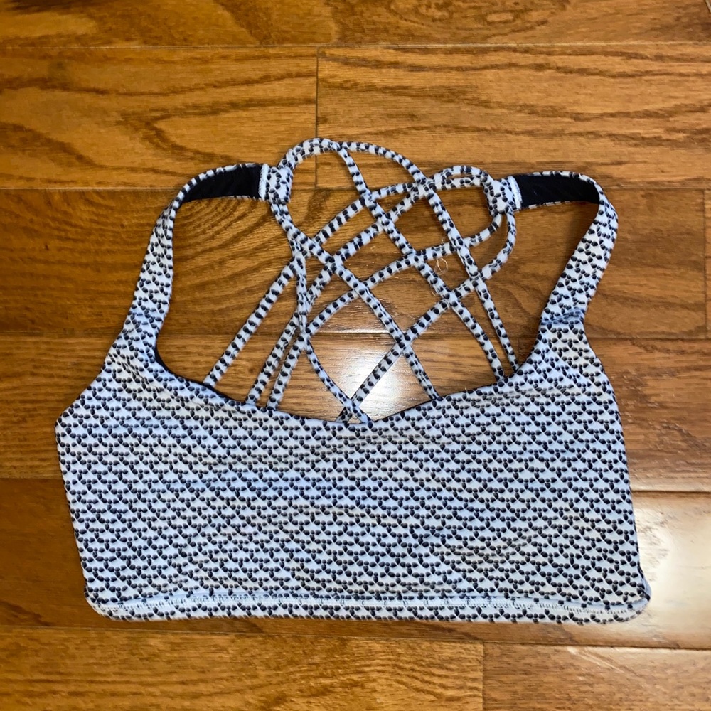 Lululemon sports bra
